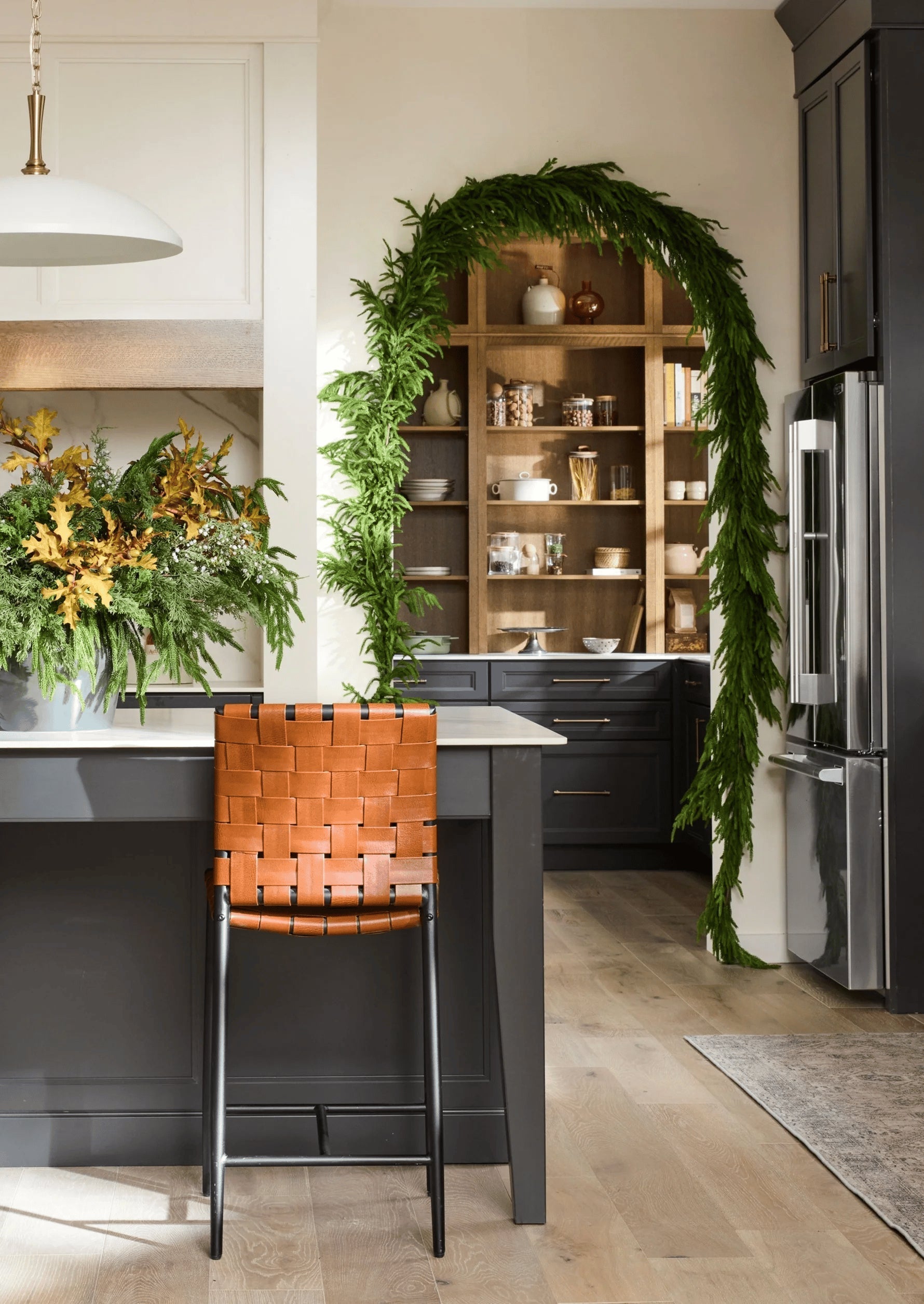 Weihnachtliche Deluxe Norfolk-Kieferngirlande - Sonderangebot