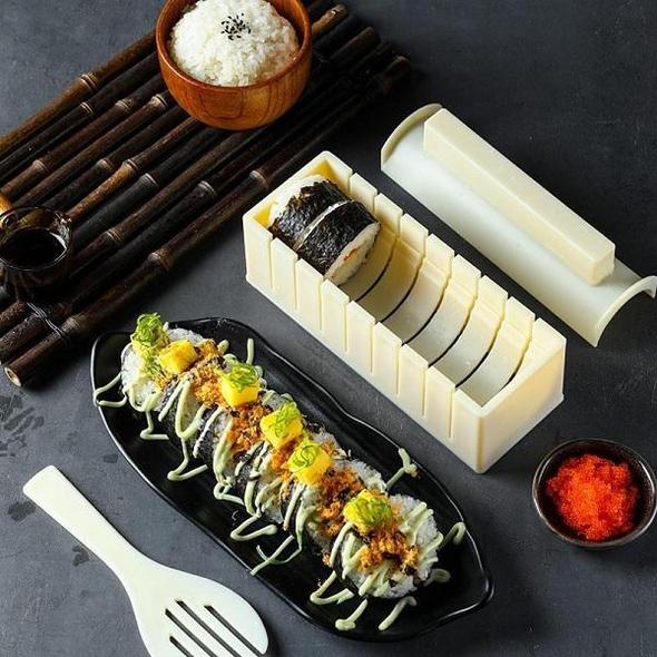 Sushi Maker Kit: Bereiten Sie Ihr Sushi ganz einfach zu Hause zu