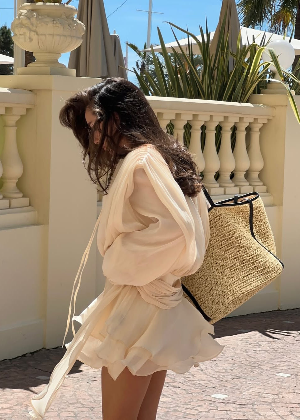 Elegantes Estelle Kleid in edlem Champagner-Farbton