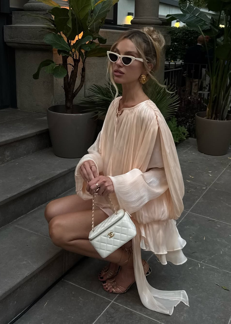 Elegantes Estelle Kleid in edlem Champagner-Farbton