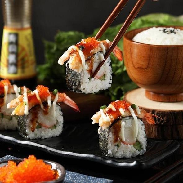 Sushi Maker Kit: Bereiten Sie Ihr Sushi ganz einfach zu Hause zu