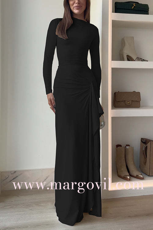 Langärmeliges Maxikleid mit drapiertem Schlitz