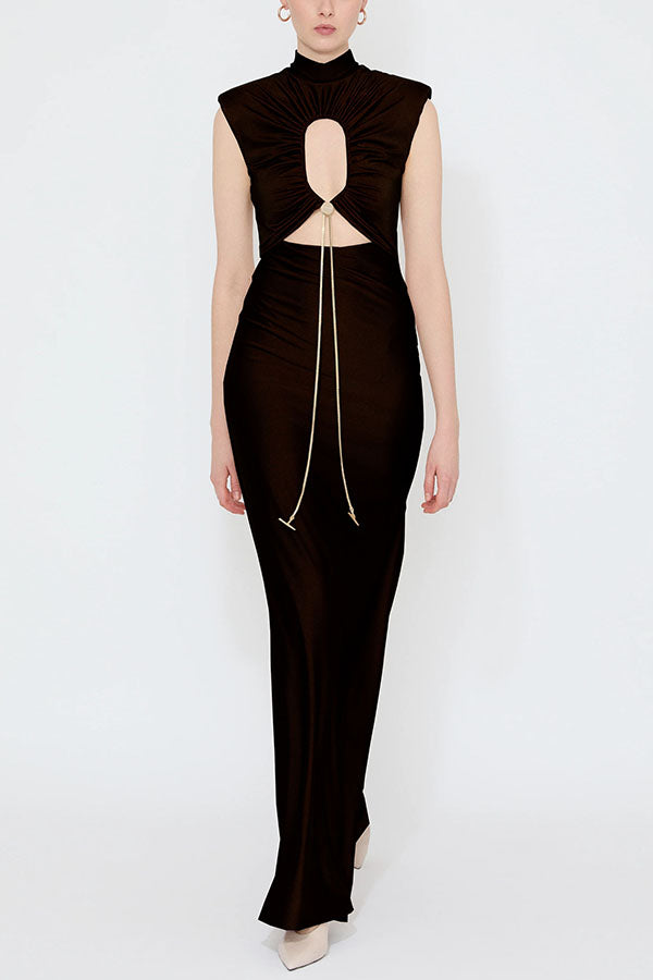 Elegantes hohles Maxikleid mit hohem Ausschnitt und elastischer, geraffter Büste – perfekt für einen stilvollen Look